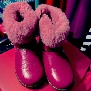 UGG GIRL BOOTS